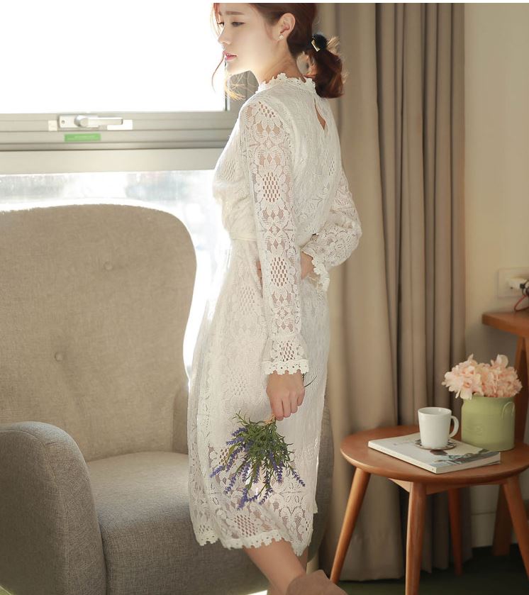 Pre-order เดรสขาว พรีเวดดิ้ง แขนยาว ลูกไม้ สีขาว