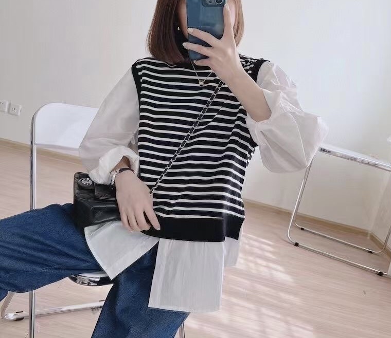 เสื้อยืดลายทางแต่งผ้าฝ้ายต่อลาย