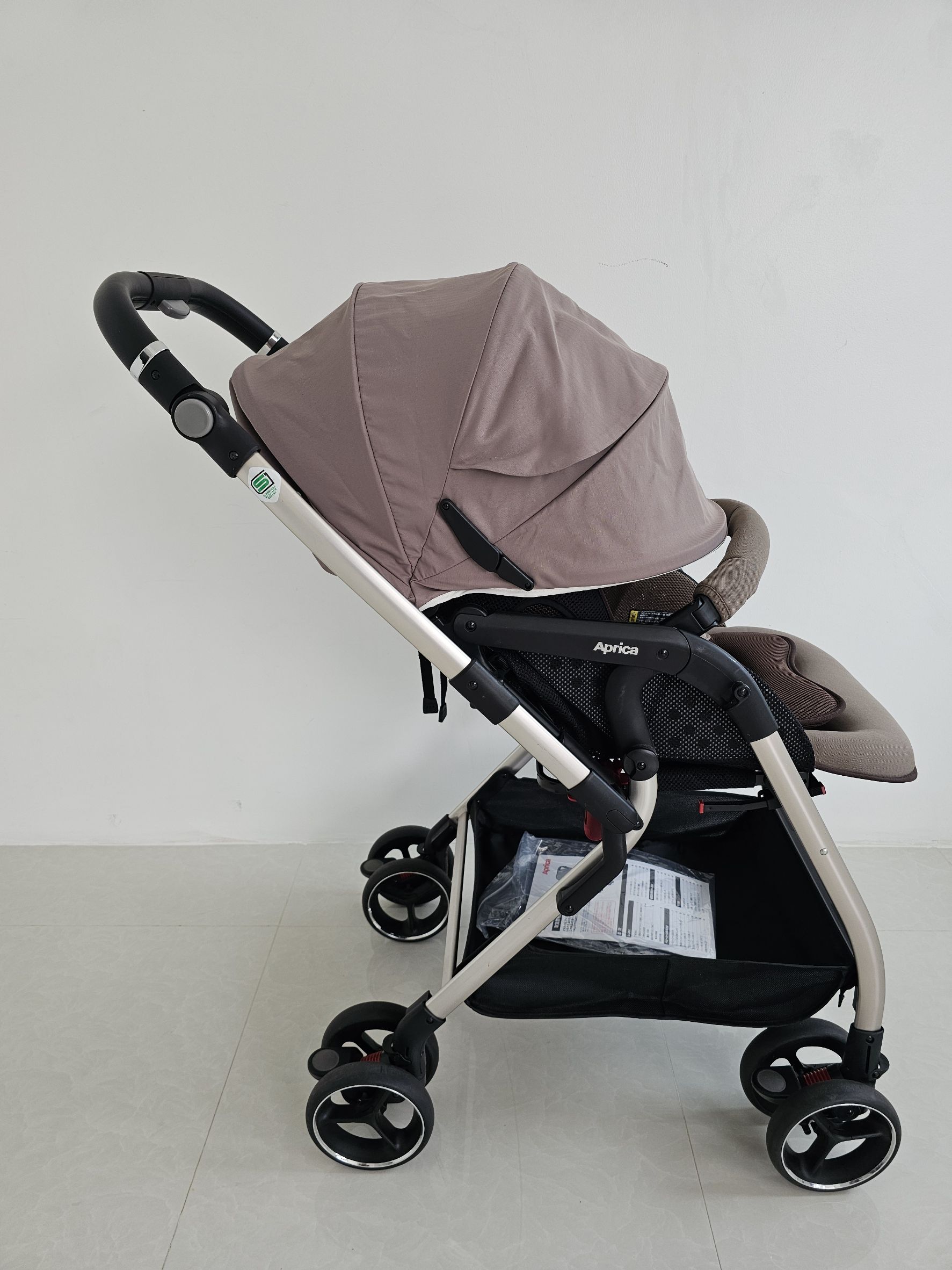 Aprica Optia Cushion สีน้ำตาล