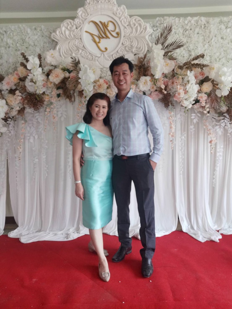 พร้อมเช่า ราตรีสั้น ไหล่เดียว ชุดเดรสเดรสเนื้อไหม ทรงเข้ารูป แต่งระบาย สีเขียวมิ้นต์