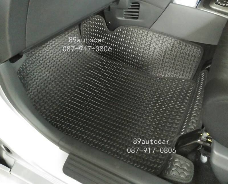 ผ้ายางปูพื้นรถยนต์ Toyota Avanza 2016 ธนูสีดำขอบดำ