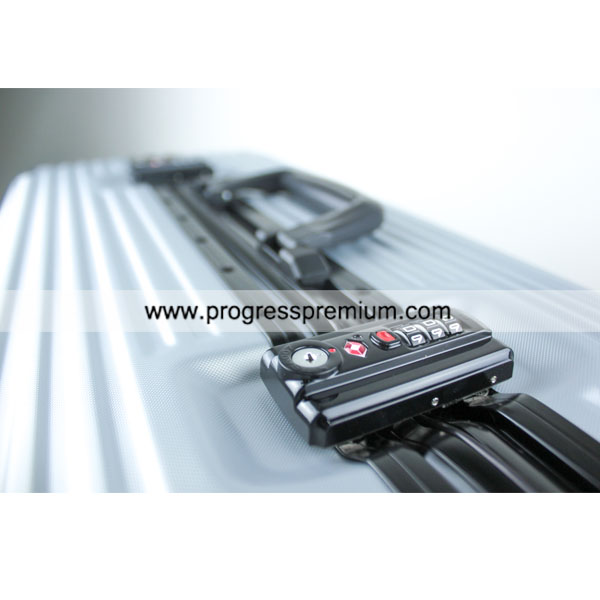 กระเป๋าเดินทาง