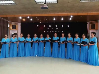 พร้อมส่ง ชุดราตรียาว สีฟ้า ไซส์ใหญ่ แขนสามส่วน แต่งลูกไม้ กระโปรงผ้าชีฟอง เอวแต่งเพชร ** มีไซส์ 2XL- 9XL (อก48 เอว42) **