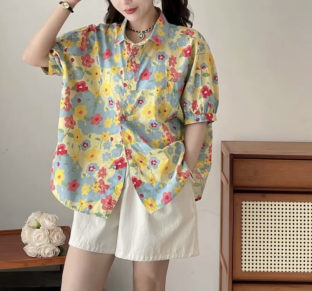 เสื้อผ้าฝ้ายลายดอกไม้แต่งกระเป๋า