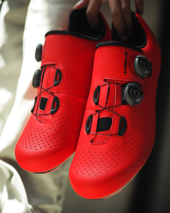 S-Fight รุ่น B2001 CARBON Road Cycling Shoes