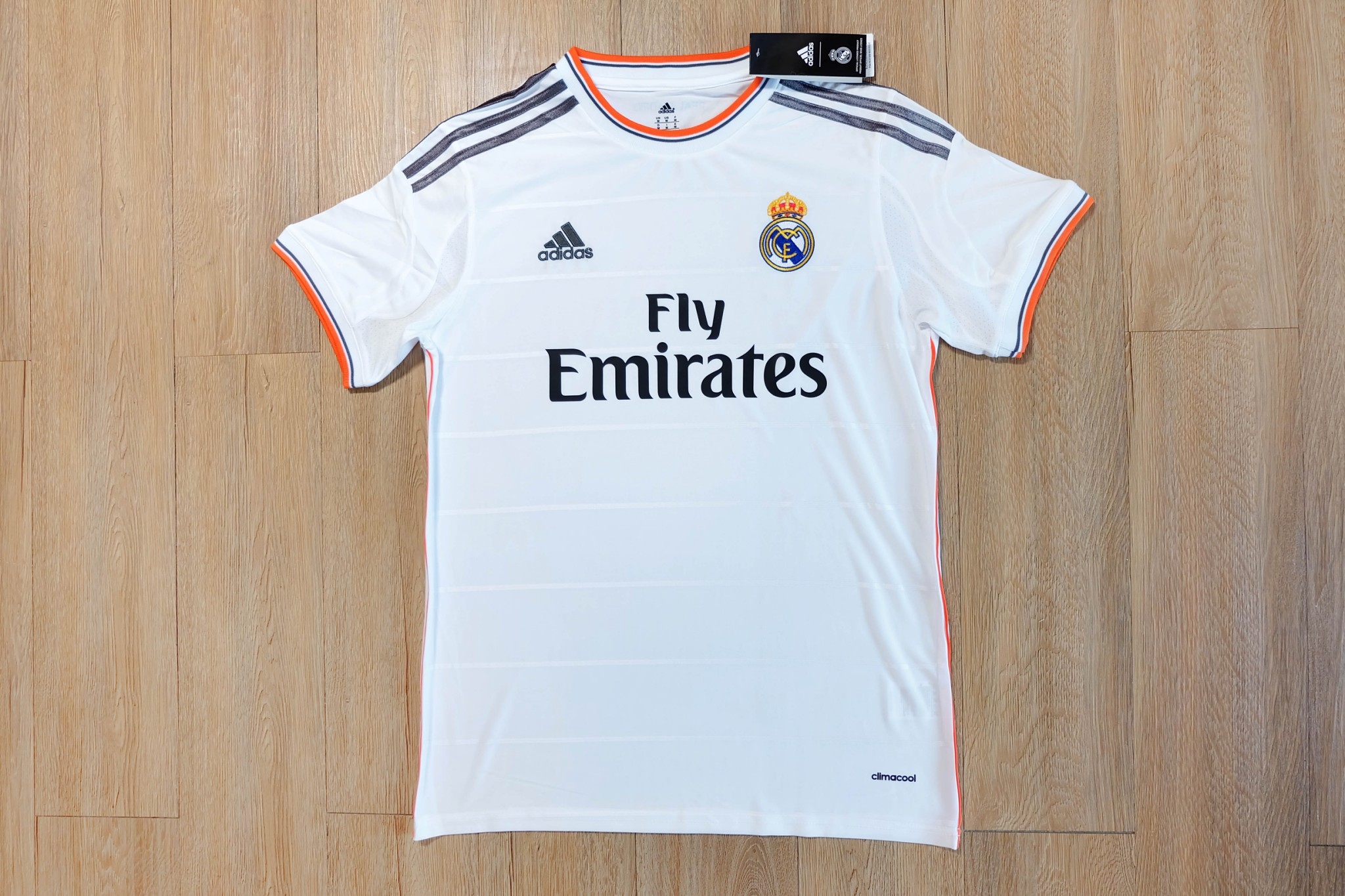 Real Madrid 2013/14 Vintage Jersey เสื้อฟุตบอลรีลมาดริดย้อนยุค