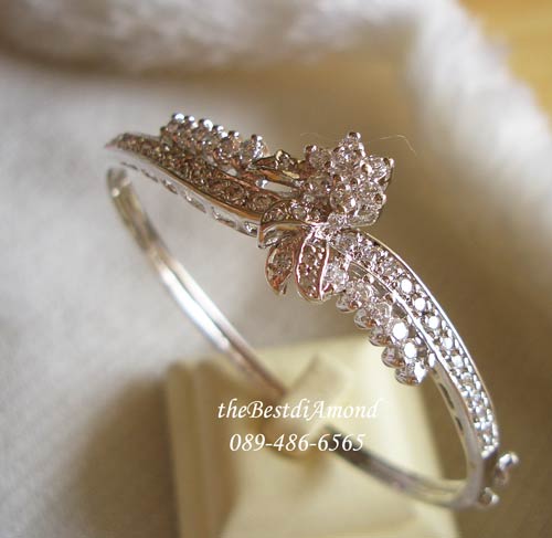 BB024RD+++กำไล Perfect flower+++กำไลหรูหรา แบบสวย ดูภูมิฐาน งานประณีต เหมือนออกจากร้านจิว ใส่ออกงานได้สบายๆเลยค่ะ หรูหราไม่แพ้ใคร