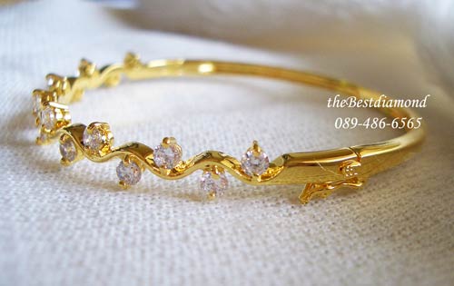 BB025+++กำไลระย้าคลื่น+++กำไลน่ารักๆๆๆ รูปคลื่นฝังเพชรตรงแต่ละโค้ง งานน่ารักสุดๆ แบบเหมือนของจริง เพชรแวววาว ใส่ติดข้อมือได้เลย ไม่เวอร์เกินไป