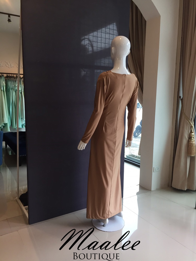 พร้อมเช่า ชุดราตรียาว แขนยาว สีทอง เนื้อผ้ายืดใส่สบาย