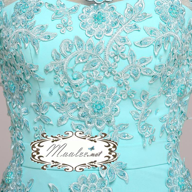 พร้อมเช่า ชุดราตรียาว ผ้าชีฟอง สีฟ้า ปักลูกไม้และแต่งลูกปัด สวยหรู