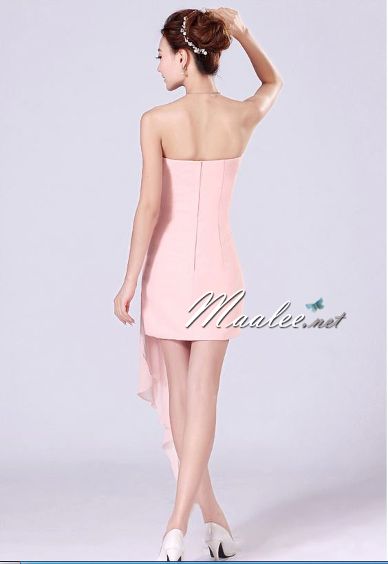 พร้อมเช่า ชุดราตรียาว เกาะอก สีชมพู โอโรส จับเดรปเข้ารูป ทิ้งชายสวย