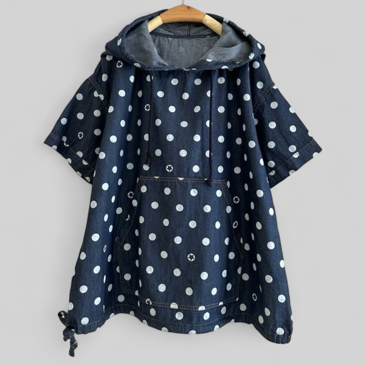 เสื้อฮู้ดยีนส์บางลายจุดแต่งงกระเป๋า