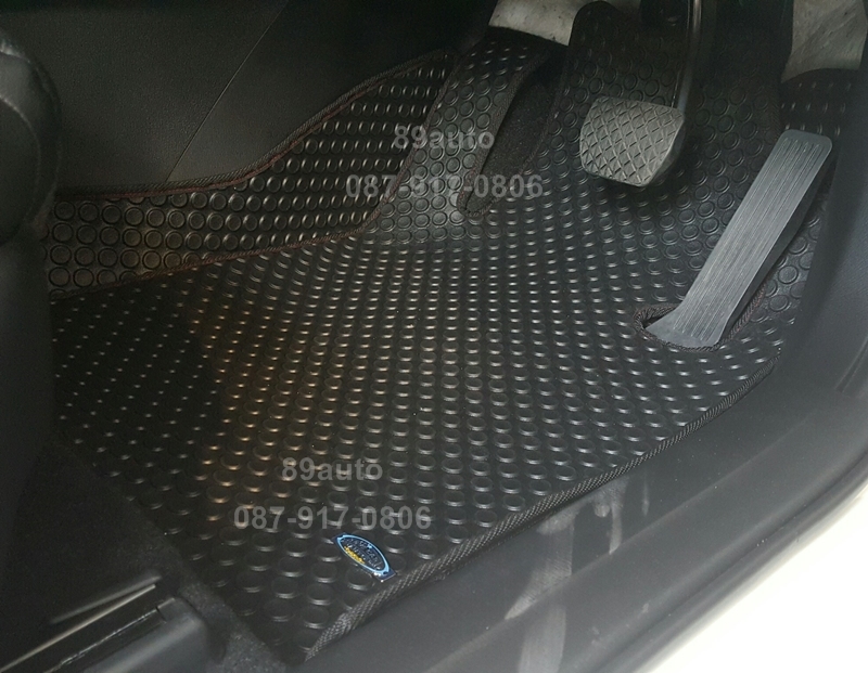 ยางปูพื้นรถยนต์เข้ารูป Mazda 3 2016 กระดุมสีดำขอบดำ