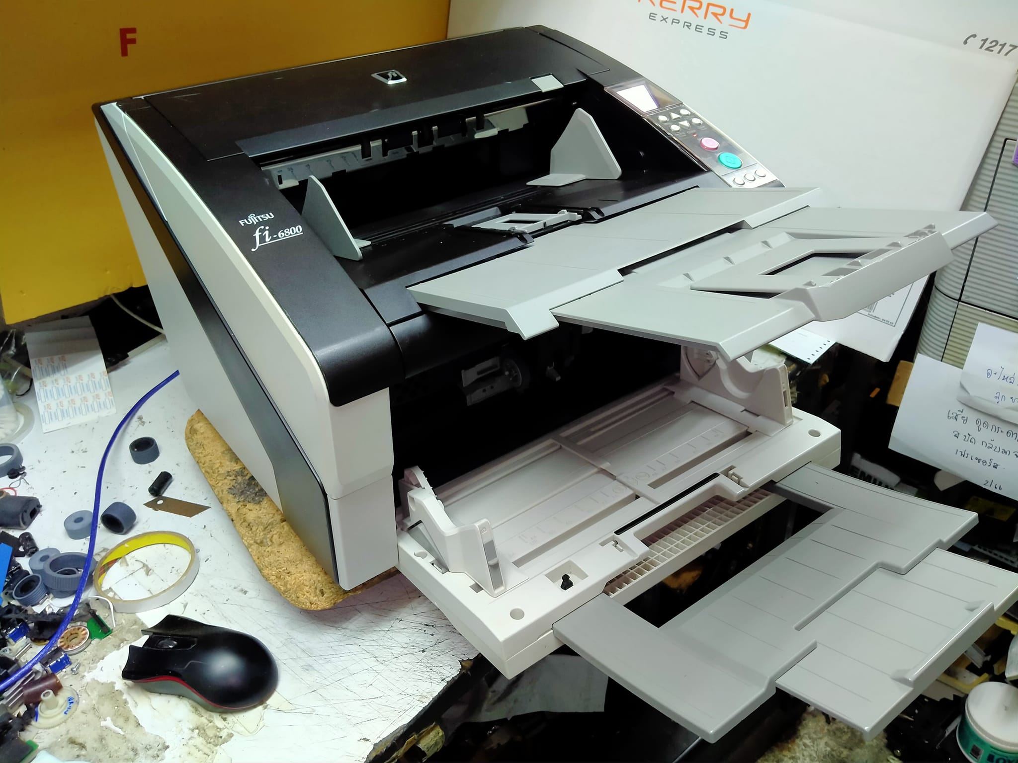 เครื่องสแกนเนอร์ไซส์ A3 Fujitsu FI-6800 มือสอง