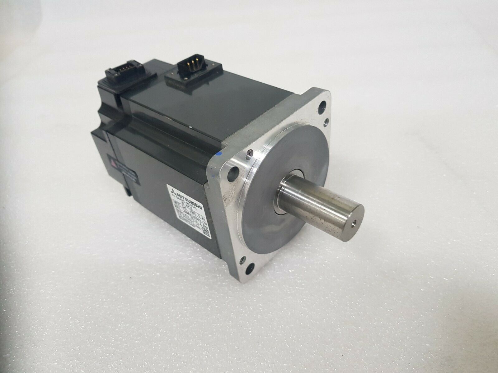 HF-KP73 SERVO MOTOR " MITSUBISHI "