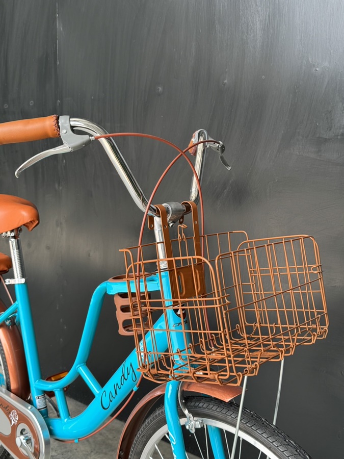 CANDY bicycle model SWEET MODEL2024, 24-inch wheels, HI TEN STEEL frame.