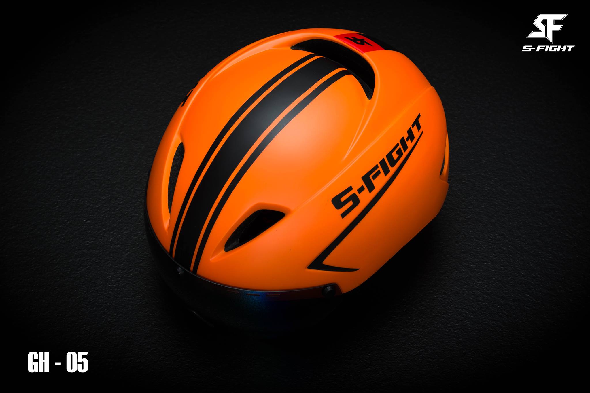 หมวก S-Fight AERO HELMET, GH-05 รอบศรีษะ 54-58 cm มีแว่นในตัว แว่นเป็นแบบแม่เหล็ก ถ้าไม่ใช้พลิกแว่นเก็บได้