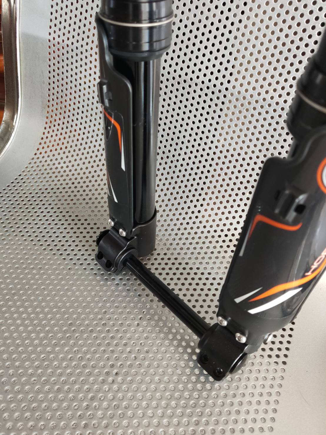 โช๊คกลับหัว โช๊คลม DNM USD-6 bicycle คอเทเปอร์ 15*100, 15*110MM. รองรับล้อ 27.5-29นิ้ว