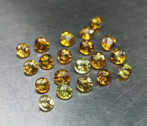 มาลีการ์เน็ต (Mali Garnet) 2.50 กะรัต 20 ชิ้น