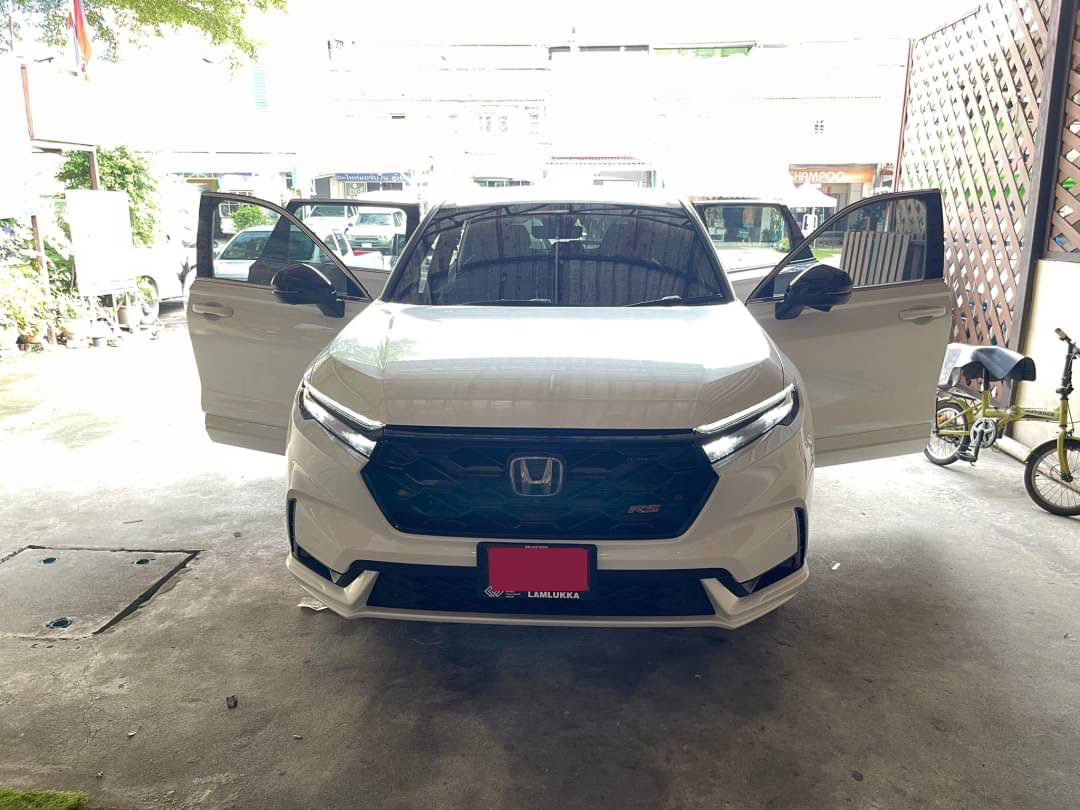 พรมปูพื้นรถยนต์ Honda CR-V G6 5 ที่นั่ง 2024 ปูพรม6D สีน้ำเงินด้ายทอง เต็มคัน