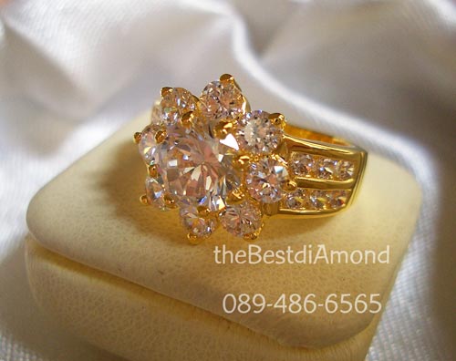 BR704+++Big Flower+++แหวนดอกไม้วงโตๆ แถมเพชรด้านข้างอีก ข้างละ 2 แถว งานเริ่ดหรู โชว์เพชรเต็มๆ ระยิบระยับไปหมด สวยมากค่ะ