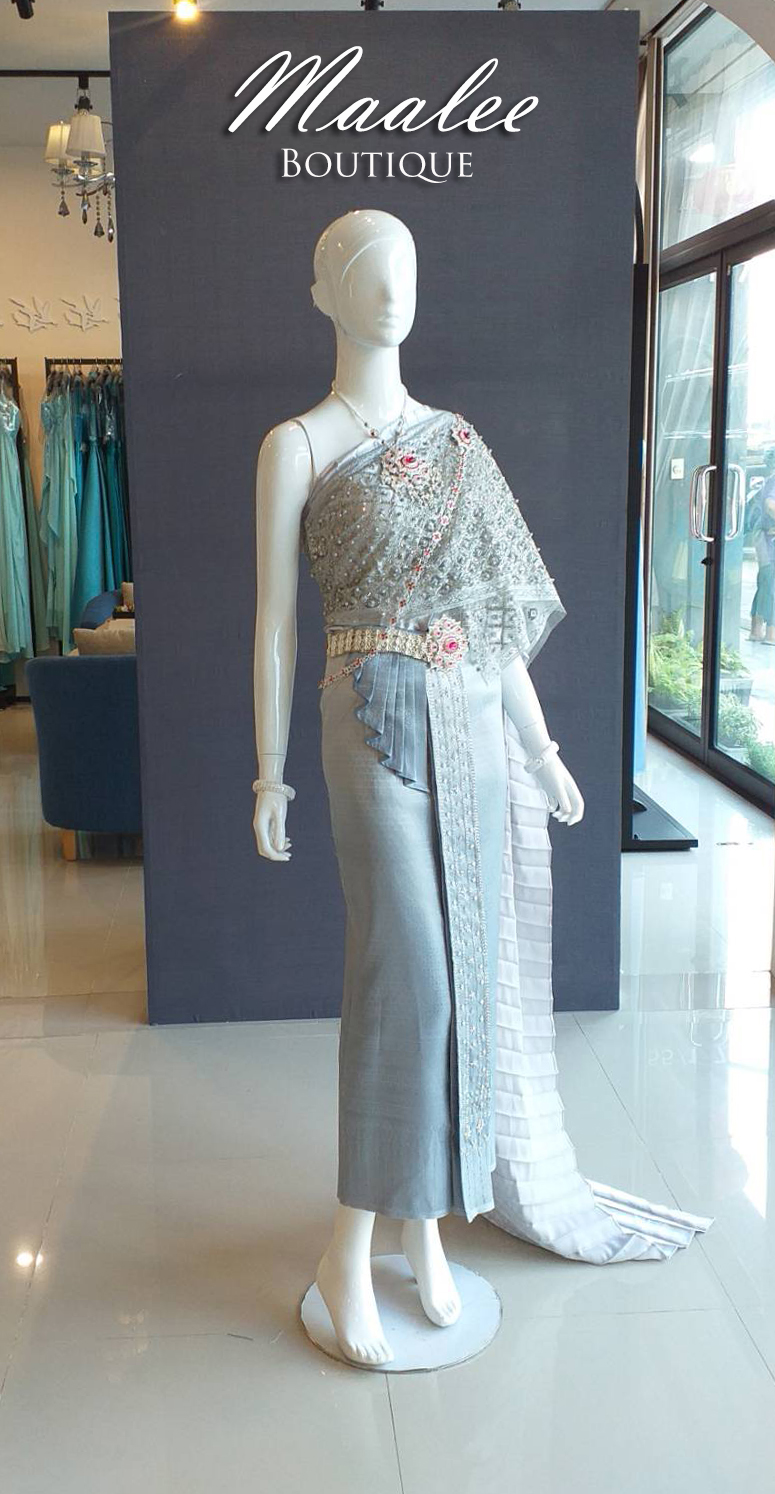 พร้อมเช่า ชุดแต่งงานไทยประยุกต์ ชุดหมั้นไทย สีเทาฟ้า เสื้อสูทไทย