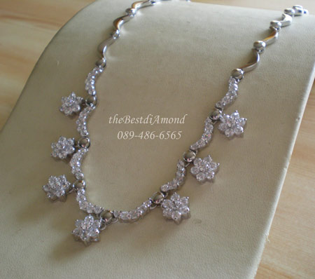 ==NL012RD สร้อย7 flowers ดีไซน์สวยสุดๆ หรูหรามากๆ งานเรียบร้อย ช่อดอกไม้ 7 ดอก ห้อยระย้า ใส่ออกงานเด่นไม่แพ้ใคร รับประกันความสวย เพชรวิ๊งๆ