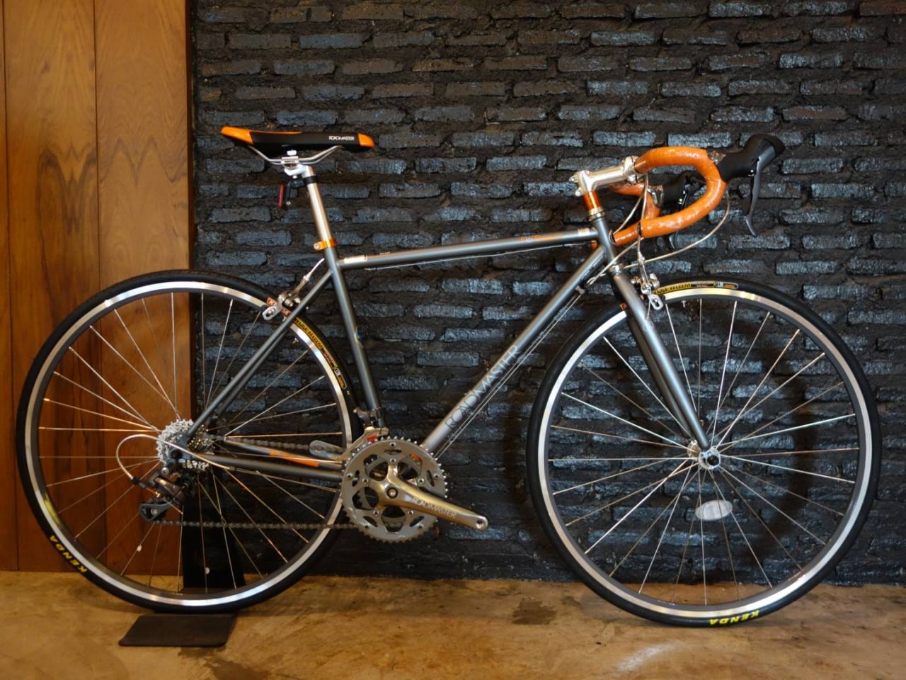จักรยานเสือหมอบ Roadmaster 816RB Shimano Claris 16speed