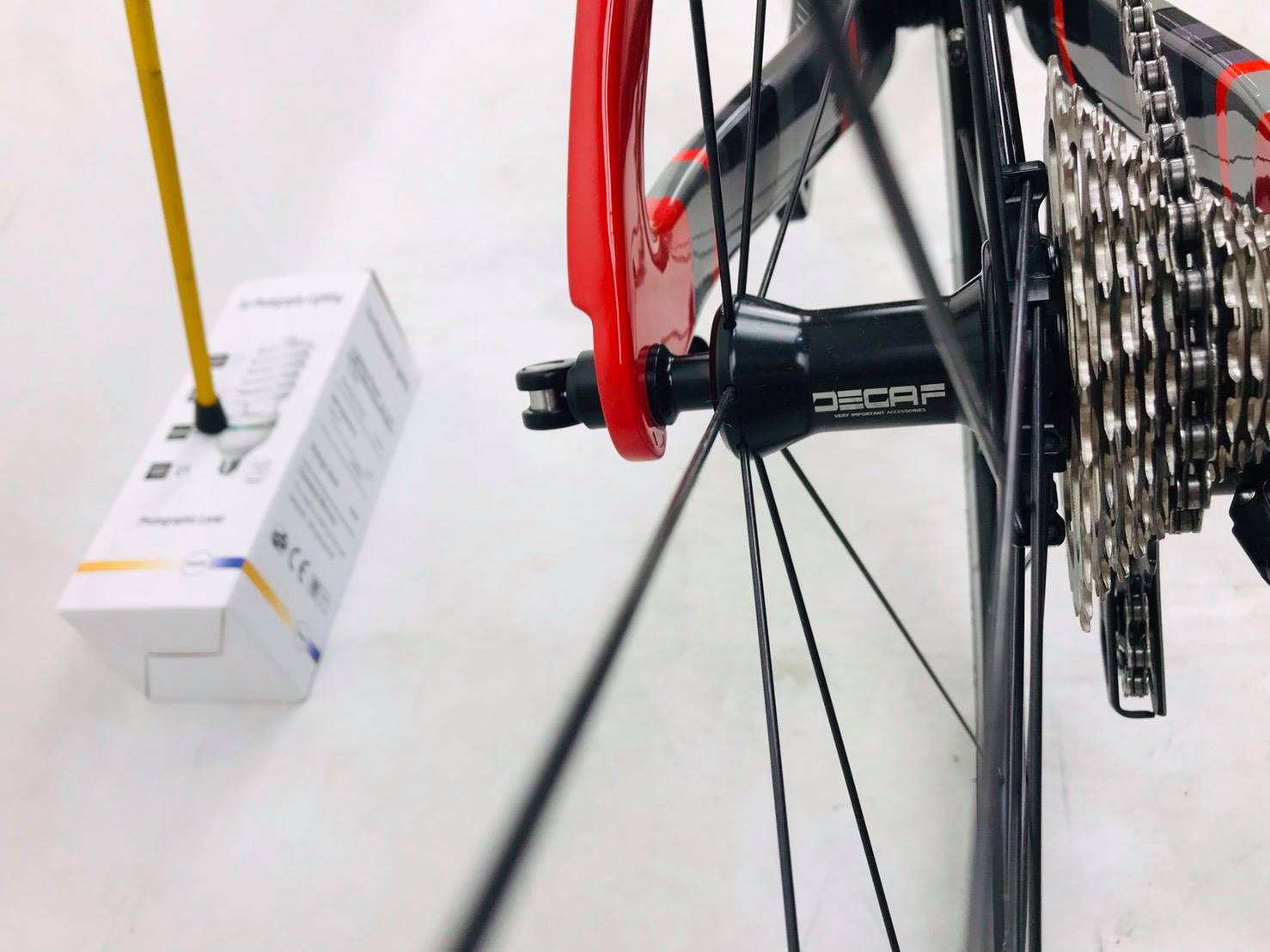 จักรยานไตรกีฬา JAVA TORNADO TT Triathlon bikes เฟรมคาร์บอน ล้อ DECA42, ชุดขับ 105 22สปีด