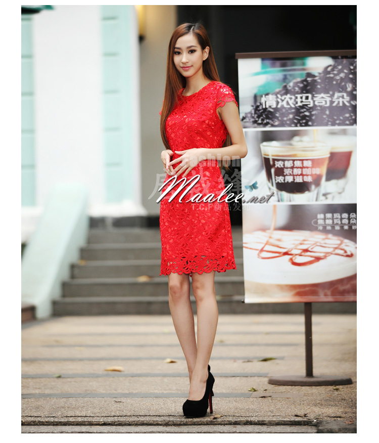 พร้อมส่ง ชุดราตรีสั้น ลูกไม้สีแดง แขนสั้น