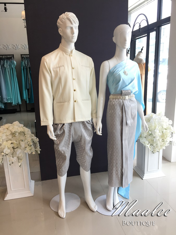 เช่า ชุดไทย ชุดเพื่อนเจ้าสาว ชุดไทยผ้าถุงสีเทาเงิน สไบเรียบสีฟ้า