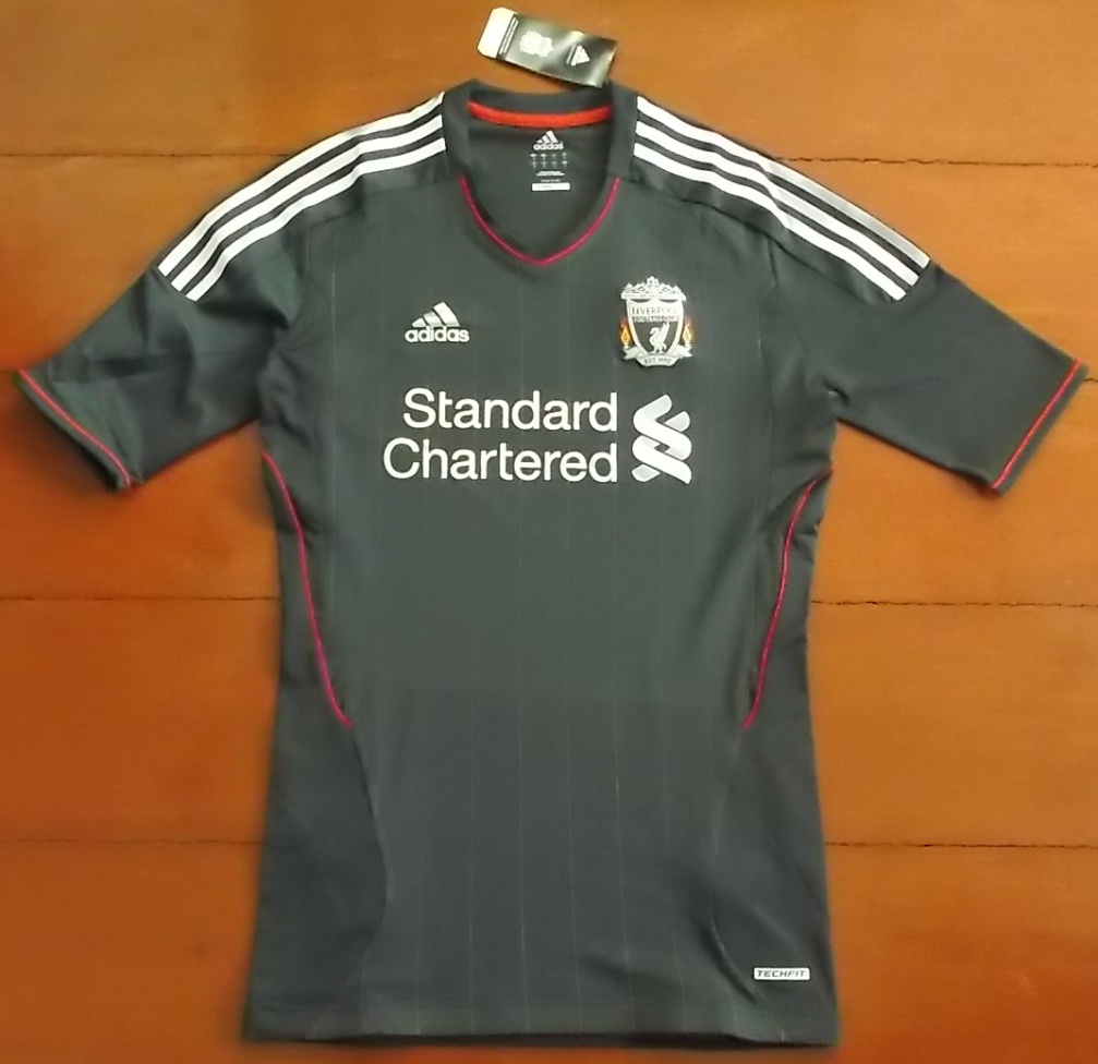 เสื้อฟุตบอล ทีมสโมสรลิเวอร์พูล Player Version (TechFit) ชุดเยือน 2011/12 ใหม่ L-Size / LIVERPOOL Football Shirt Player Version (TechFit) Away Kit 2011/12 Jersey NEW L-Size