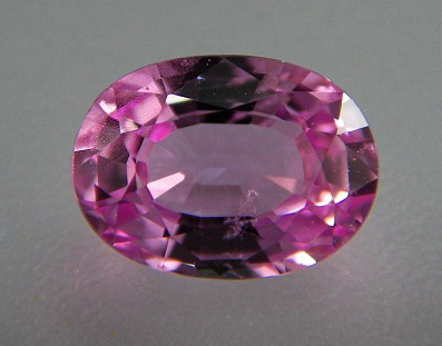 พิ้งซัฟฟาย(Pink Sapphire)พลอยดิบ Unheated ธรรมชาติ100% ความสะอาด IF-VVS ขนาดพลอย 5.2x7.11x3.19 mm. น้ำหนักพลอย 1.075 ct. ราคาโทรถาม