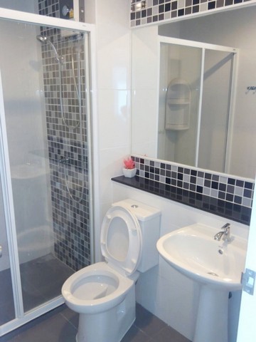 ให้เช่าคอนโด รีเจ้นท์ โฮม 18 ตึก F 30 ตรม.ห้องไม่ร้อน เฟอร์ครบ พร้อมอยู่ ตรงข้าม ม.ราชภัฏพระนคร