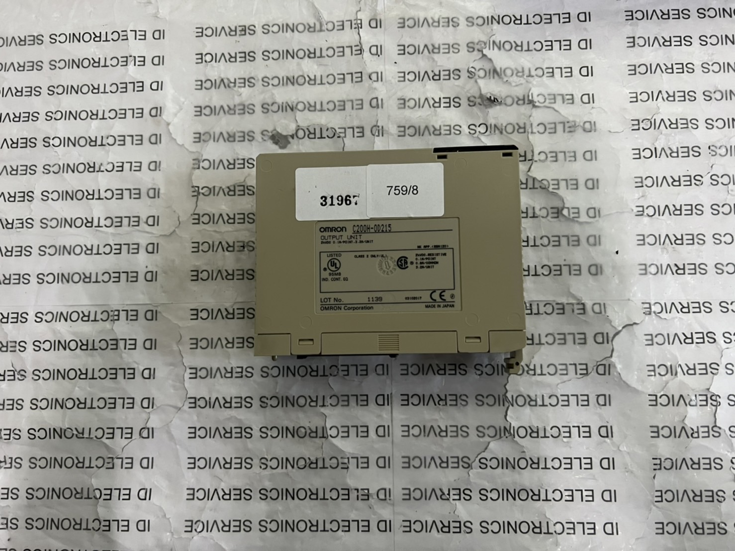 C200H-OD215 PLC “ OMRON ”