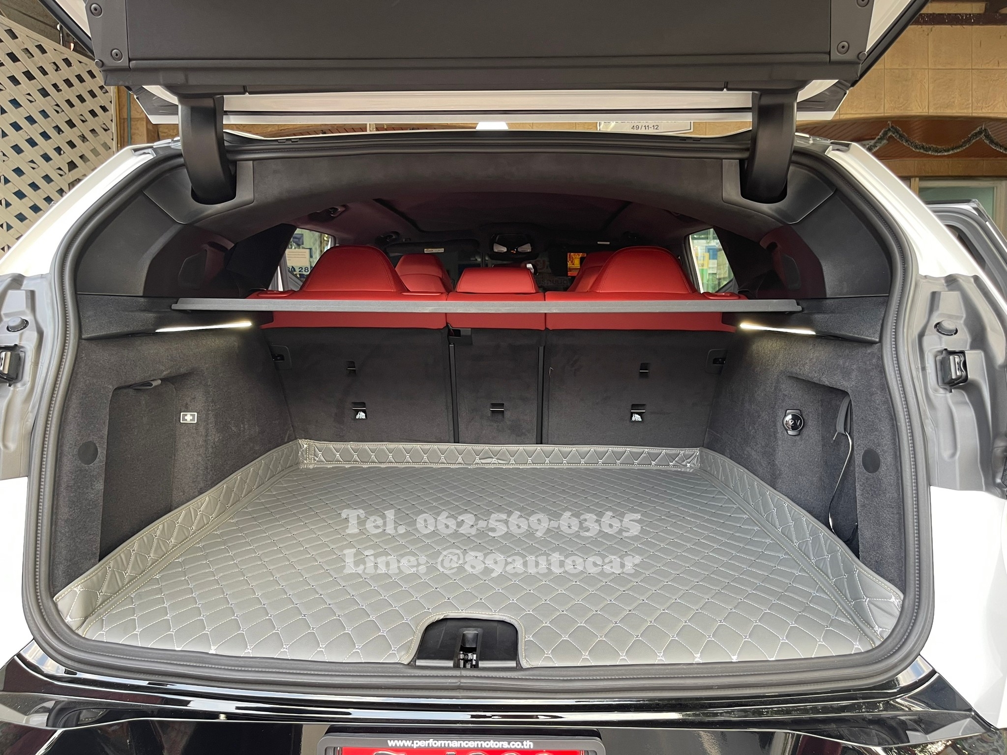 พรมปูพื้นรถยนต์ BMW XM G09 ปูพรม6D สีเทาด้ายเทา + ท้ายเก็บของ