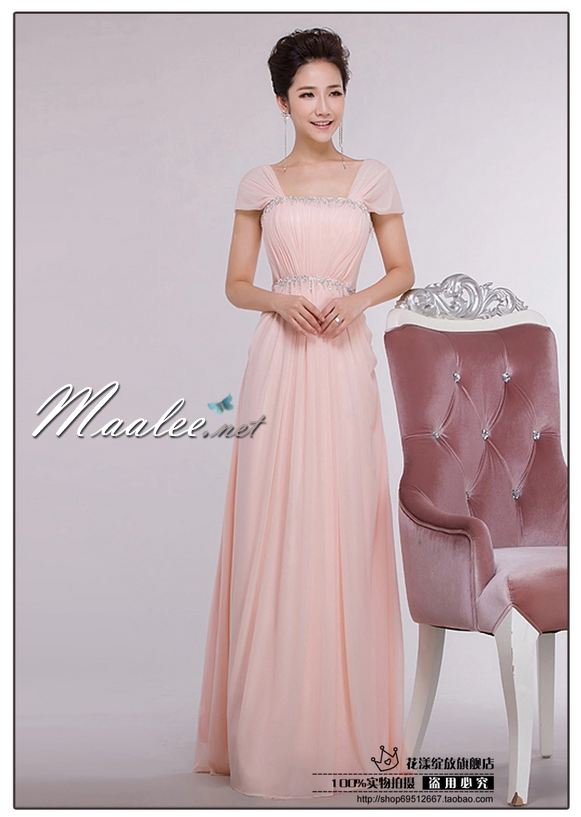 พร้อมเช่า ชุดราตรียาว สีชมพู ปิดไหล่ได้สองแบบ เนื้อผ้าทิ้งตัวสวย แต่งเลื่อม อกและเอว