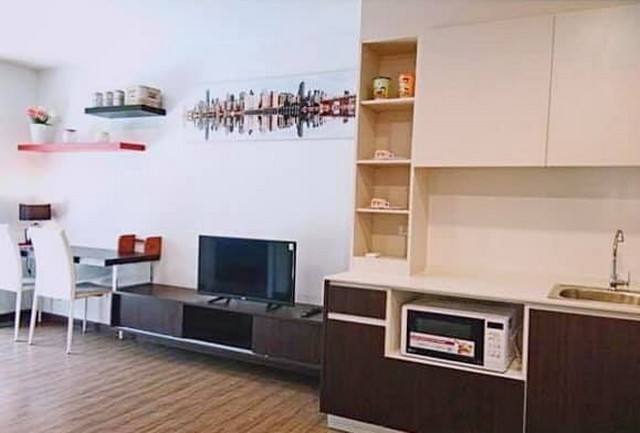 ให้เช่าคอนโดฮอลล์มาร์ค แจ้งวัฒนะ 35 ตร.ม.วิวสระ เฟอร์ครบ มีเครื่องซักผ้า ตรงข้ามเซ็นทรัล