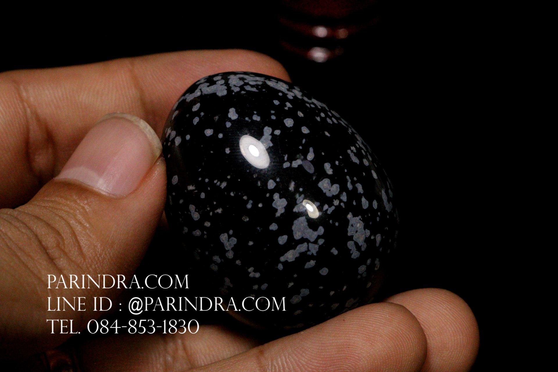 หินแร่ Obsidian แกะสลักทรงรีรูปไข่ ขนาดเล็ก พร้อมฐานตั้ง #EGG001