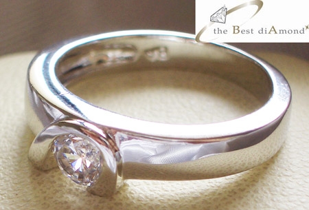 BR026RD แหวนน่ารักๆ ใส่เป็นแหวนคู่รักได้ ทำเป็นรุปเกือกม้า เพชรCZเล็กๆ ขนาด 30 ตัง แต่วิ๊งๆเล่นไฟ ใส่ติดนิ้วได้ทุกโอกาส ใส่ไปเรียน ทำงานได้สบาย