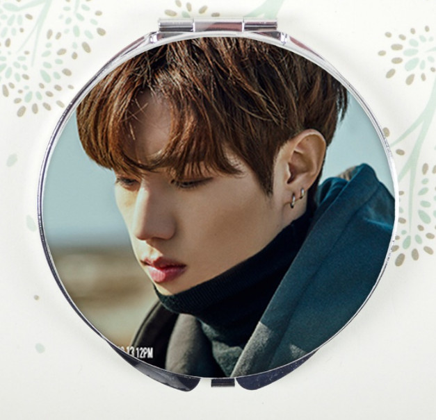 กระจก GOT7 - Never Ever