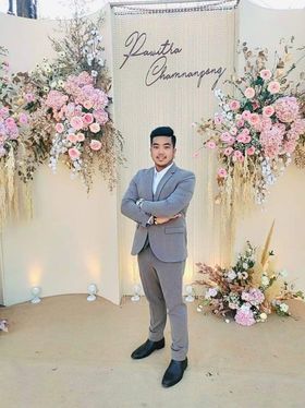 พร้อมเช่า ชุดสูทชาย สีน้ำตาล ทรงเข้ารูป สไตล์เกาหลี พร้อมเสื้อกั๊ก