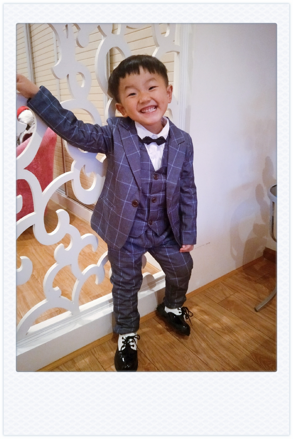 Pre-order ชุดสูทเด็กชาย สีเทาลายตาราง แบบเท่น่ารัก