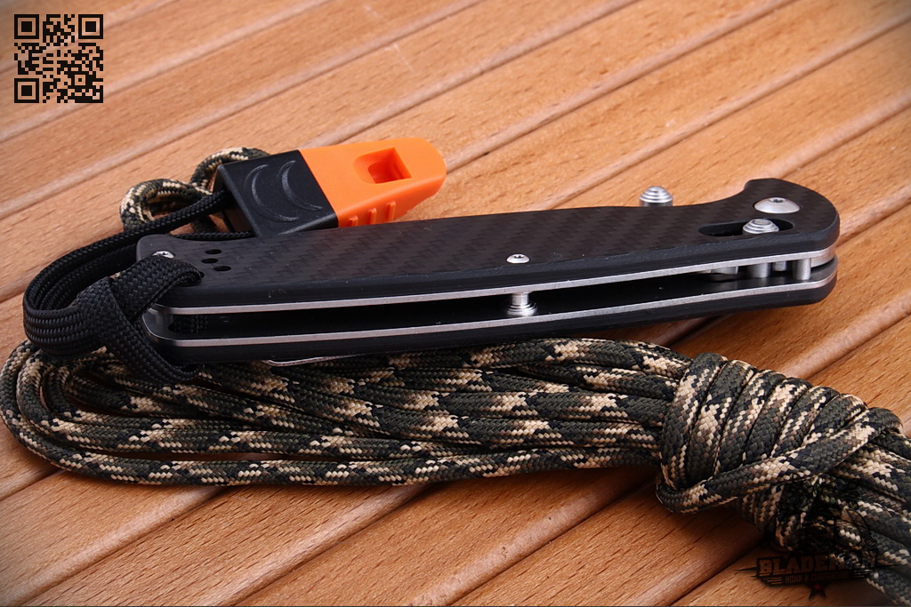 มีดพับ Ganzo รุ่น G7411 CF-WS สีดำ ด้ามลายคาร์บอนไฟเบอร์ ของแท้ 100%