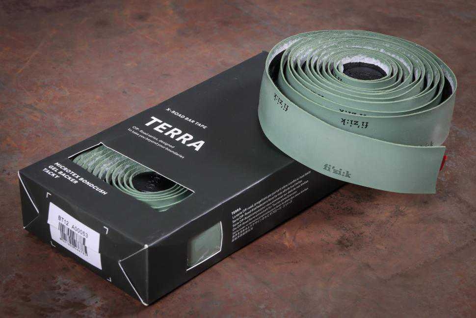 ผ้าพันแฮนด์ FIZIK Bar Tape Terra Microtex Bondcush Tacky
