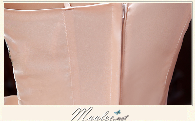 พร้อมเช่า ชุดราตรียาว ไหล่เฉียง สีน้ำเงิน ปักเลื่อมไล่สี จับจีบแต่งโบว์ช่วงเอว ประดับดอกไม้สวยหวานบนไหล่