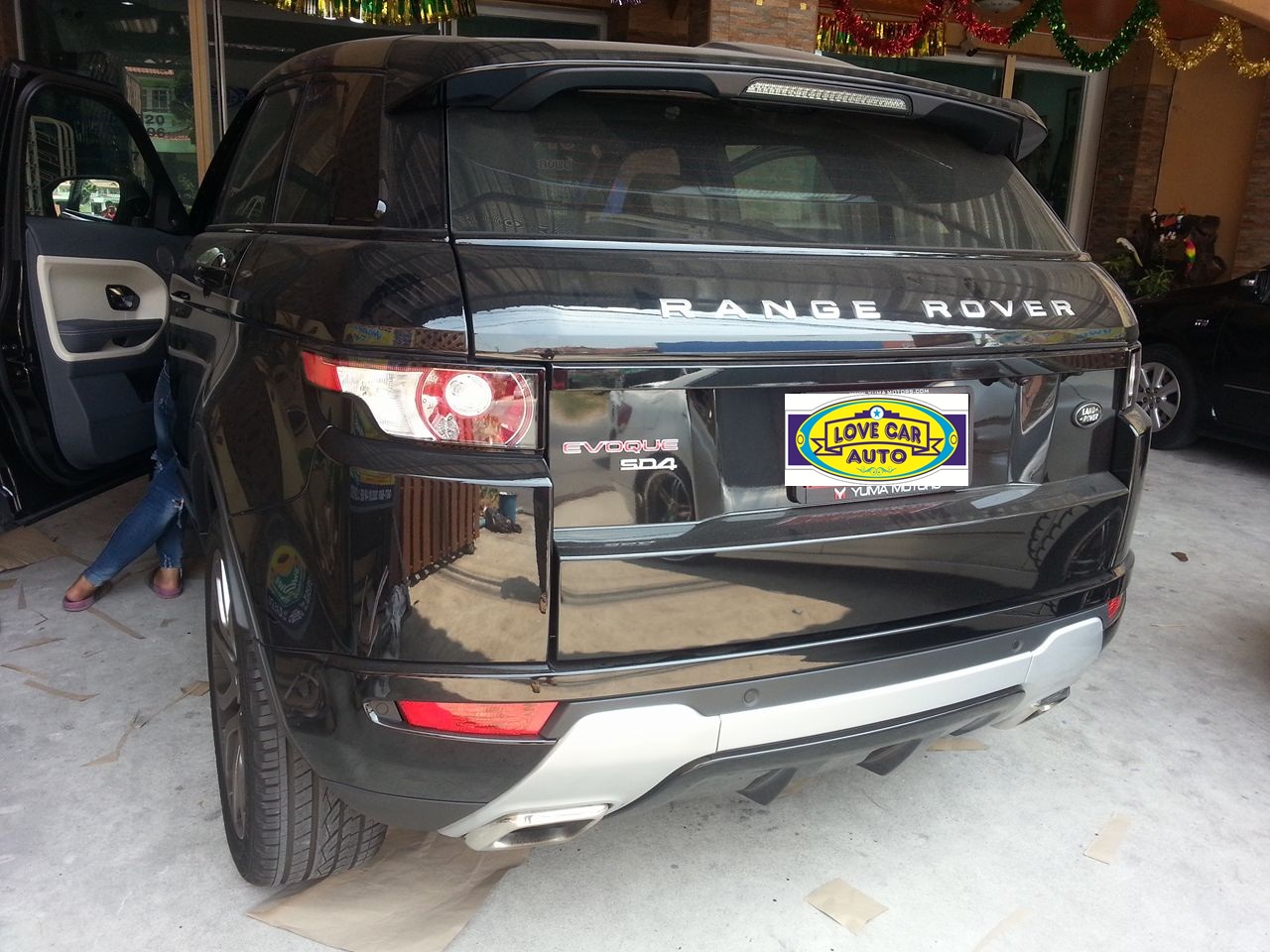 โรงงานพรมรถยนต์ Land Rover Rang Rover Evoque 2016 ลายธนูสีน้ำตาลขอบน้ำตาล