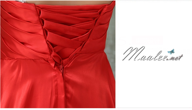 พร้อมส่ง ชุดราตรียาว สีแดง ผ้าซาตินมันเงา สวยหรู ประดับคริสตัลช่วงบนอกจับจีบ ชายกระโปรงยาว