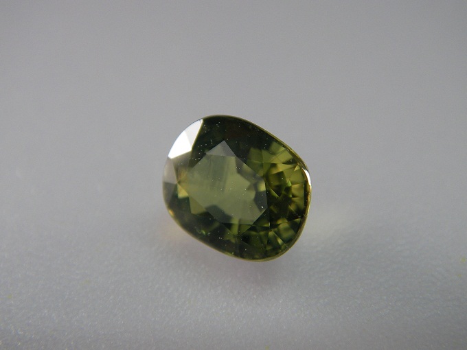 มรกต(เขียวส่อง)(Green Sapphire) ดิบ unheated ไม่เผา หายากเนื้อธรรมชาติ สีสวย ความสะอาด IF-VVS ขนาด 6.05x7.3x4.20 mm. น้ำหนัก 1.75ct. ราคาโทรถาม