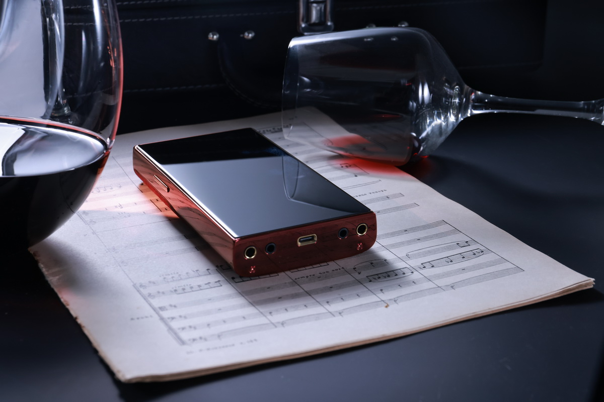 Hiby R8ii DAP พกพาระดับไฮเอนด์ รองรับ MQA, PCM 32bit/1536kHz, DSD1024 ประกันศูนย์ไทย